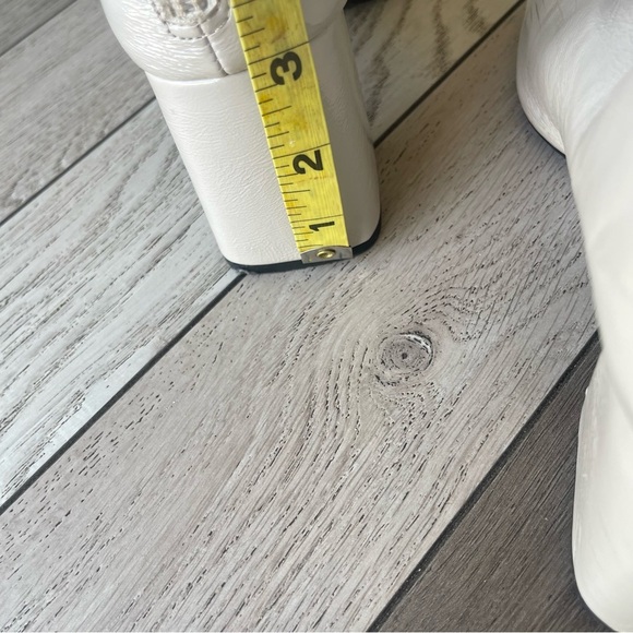 Zara Elegant Cream Ankle Boots - Picture 9 of 10